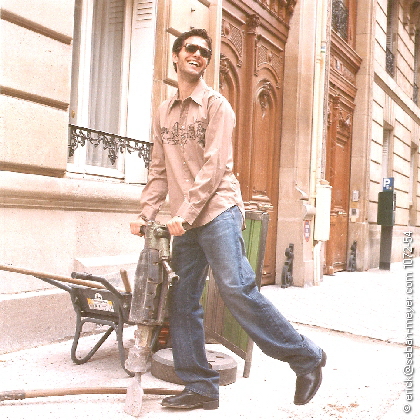 
Model : Marcio (Totem Model Agency)

Stylisme de plateau : Ga�lle Hiver

Make up : Caroline Brillat

Photo : Erick Seban-Meyer (Paris, avril 2002)

(cliquez sur l'image pour revenir)